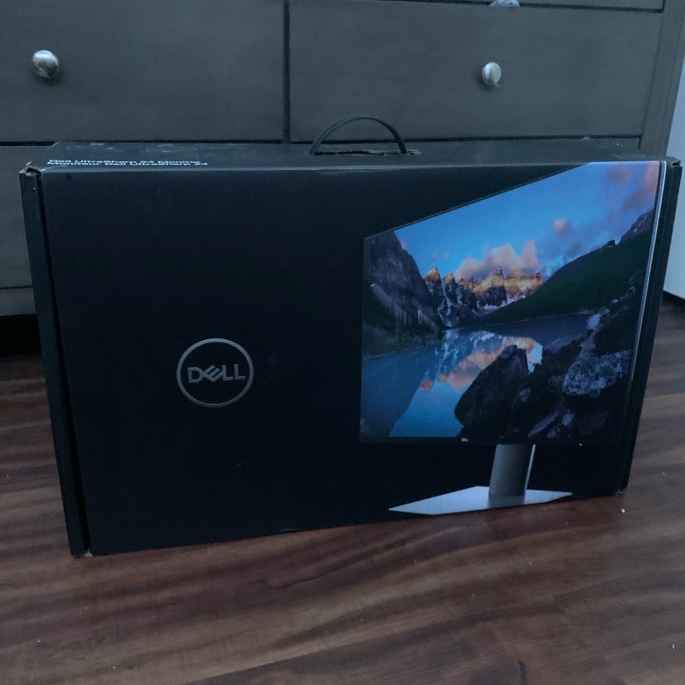 Dell Ultrasharp 24’ Monitor